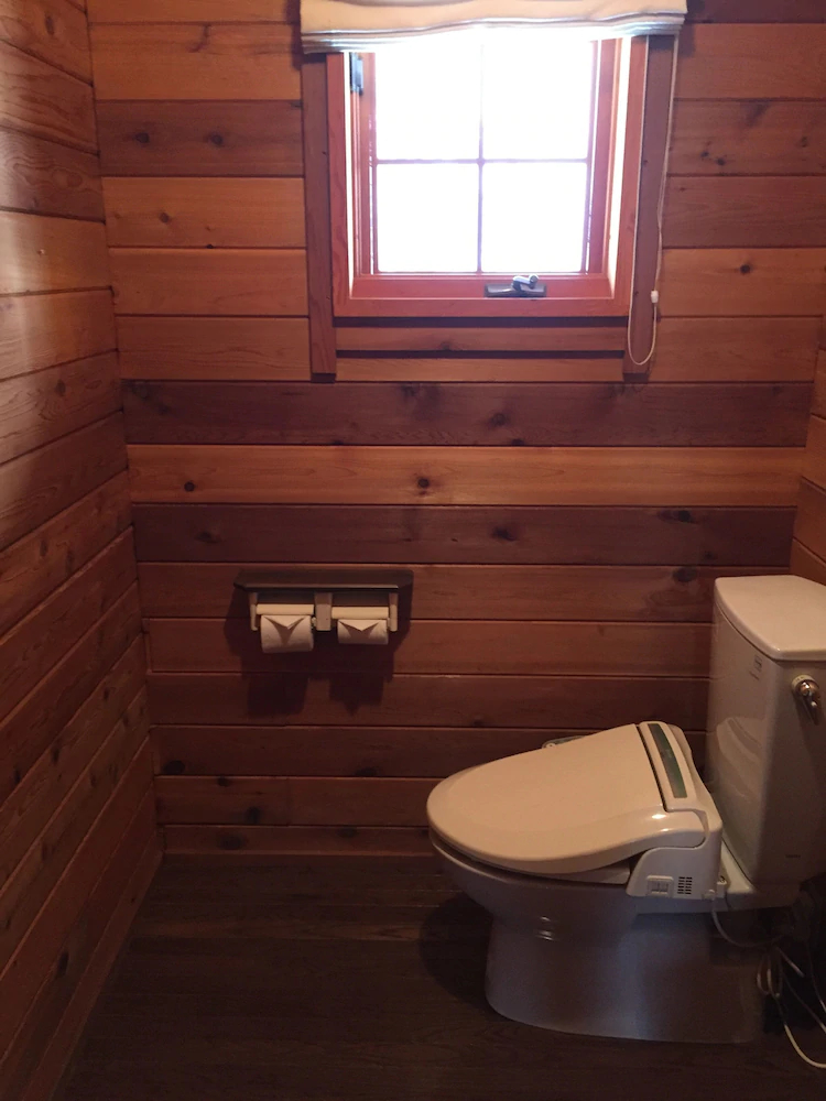 Woodpecker Chalet