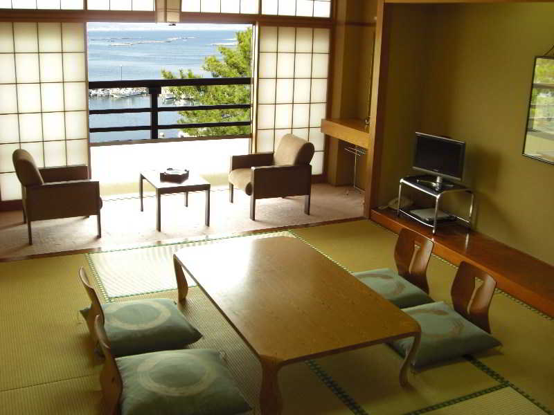 Miyajima Seaside Hotel