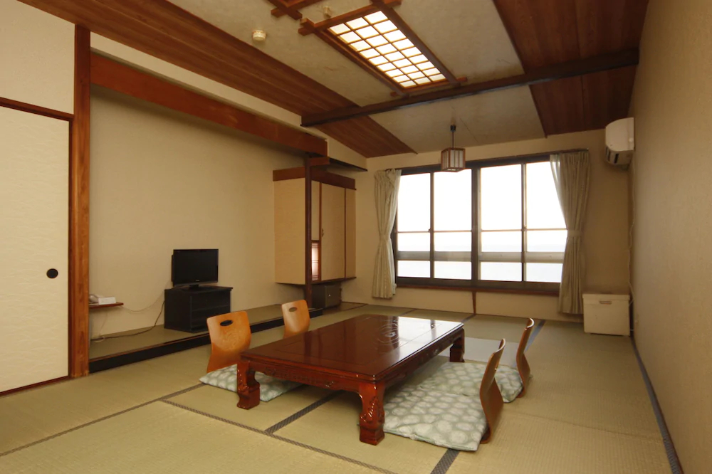 Hoshi Hotel
