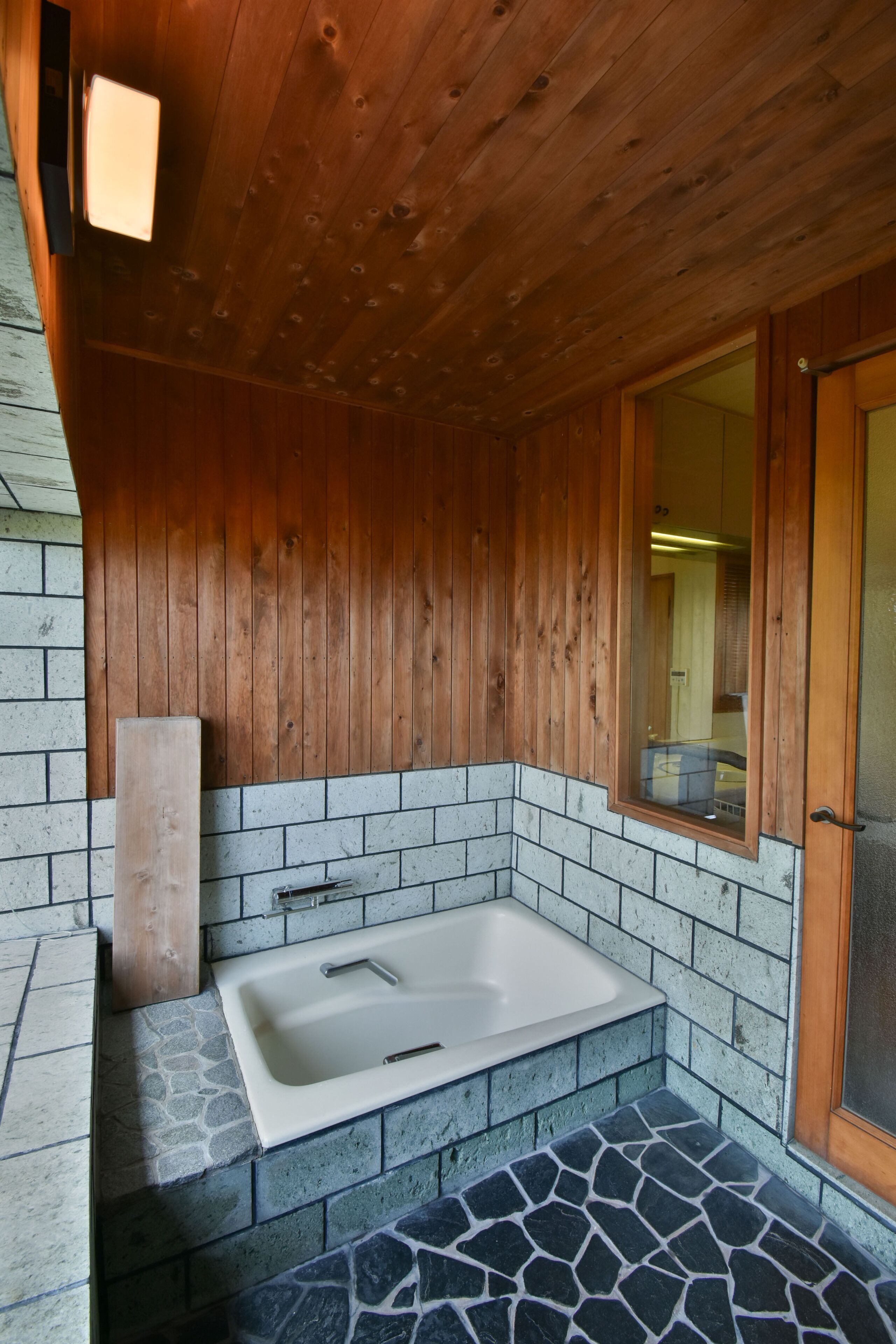 Izu Inatori House Kando