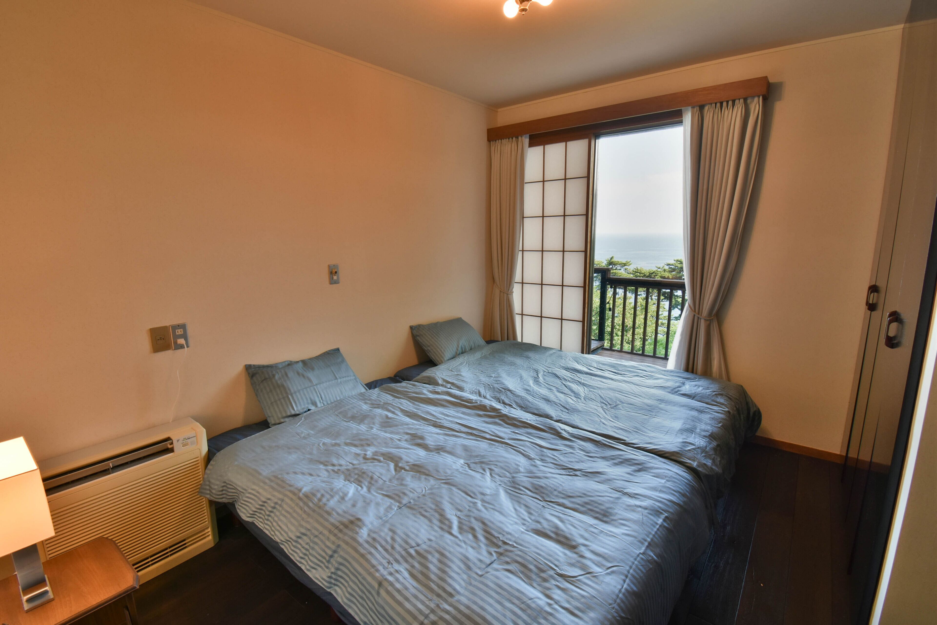 Izu Inatori House Kando