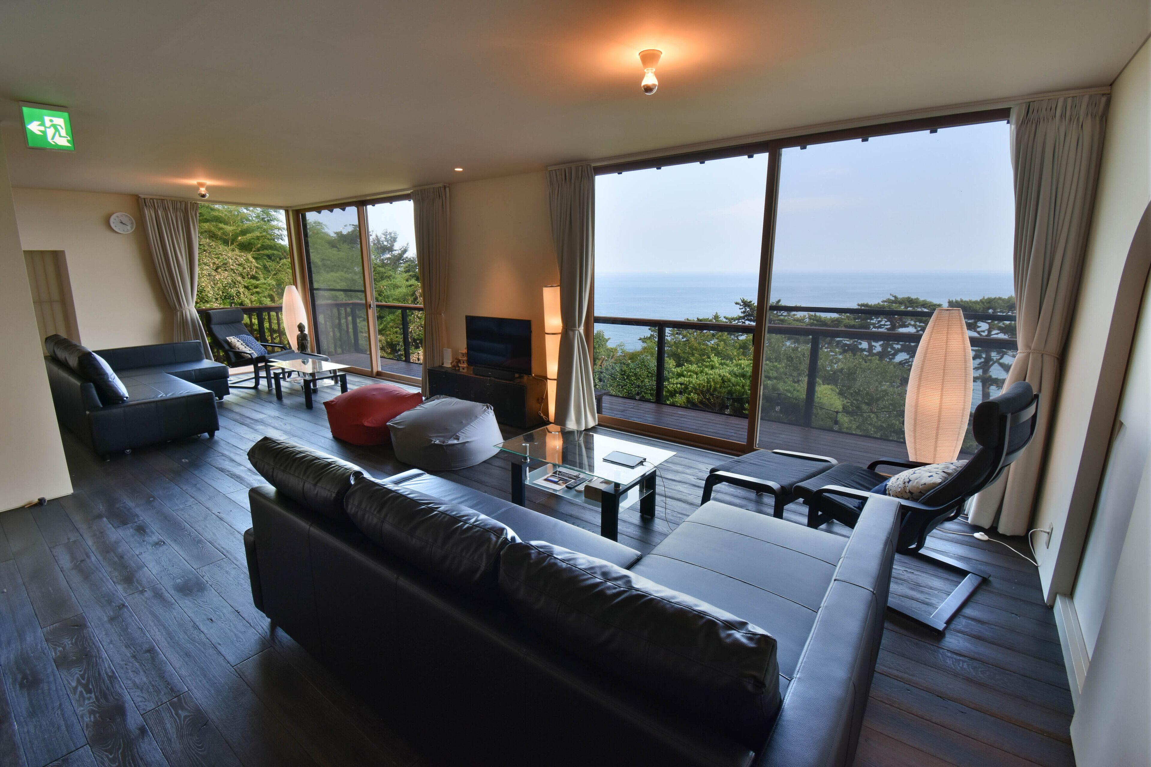 Izu Inatori House Kando