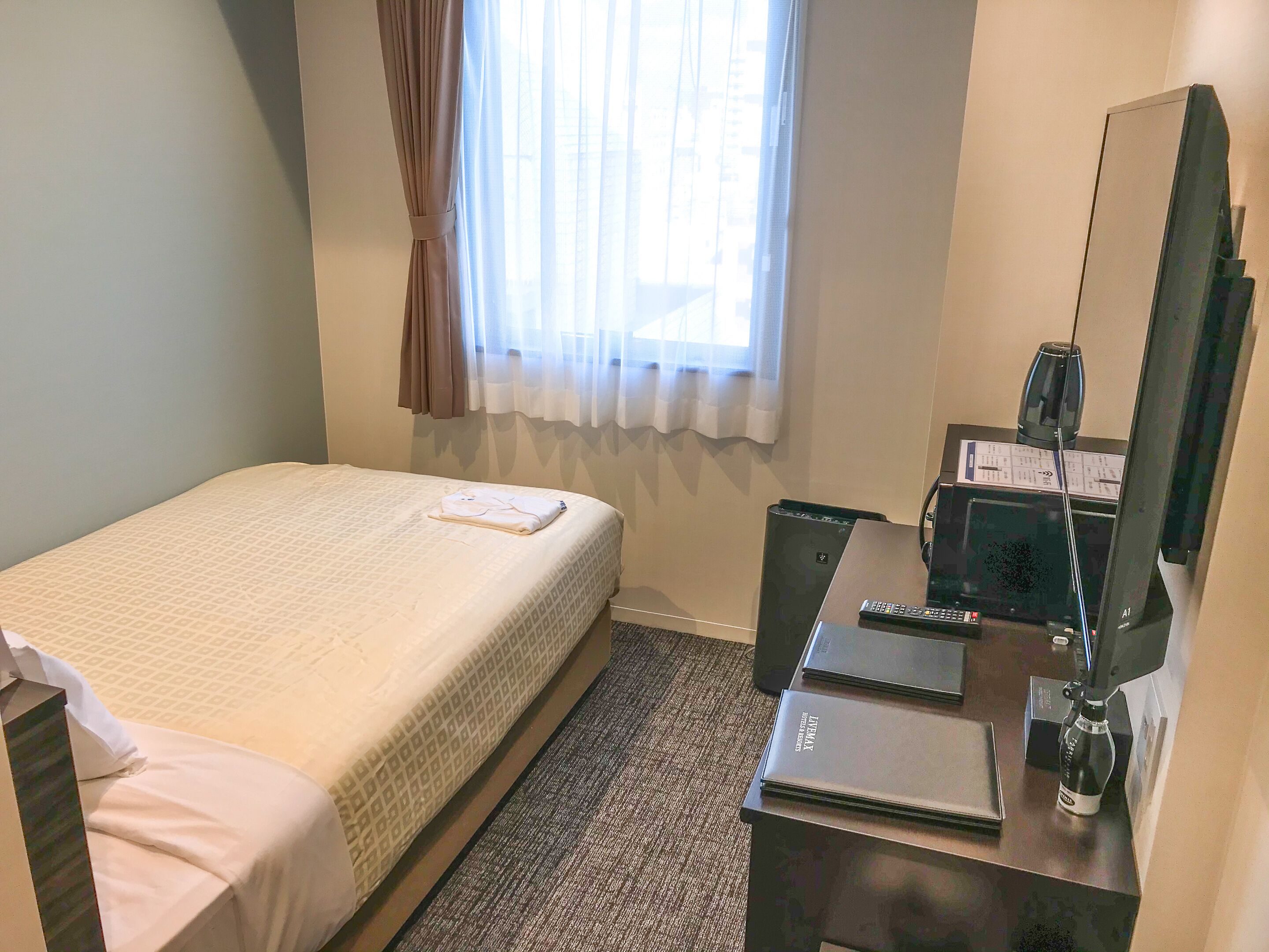 Hotel Livemax Hiroshima Funairimachi Riverside