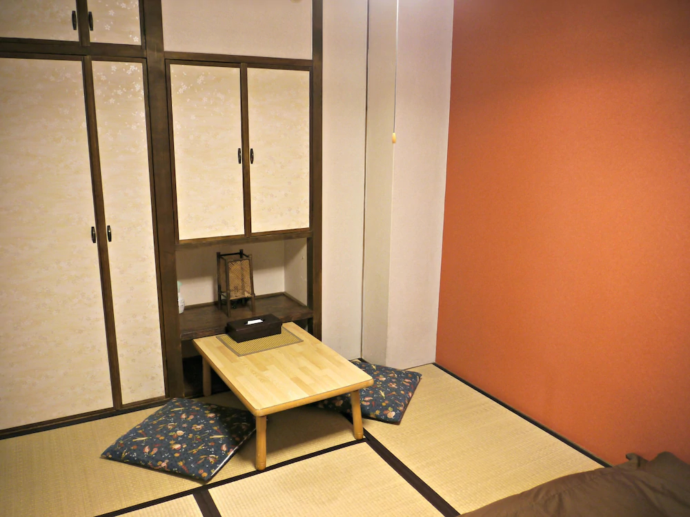 J-Hoppers Hiroshima Guesthouse