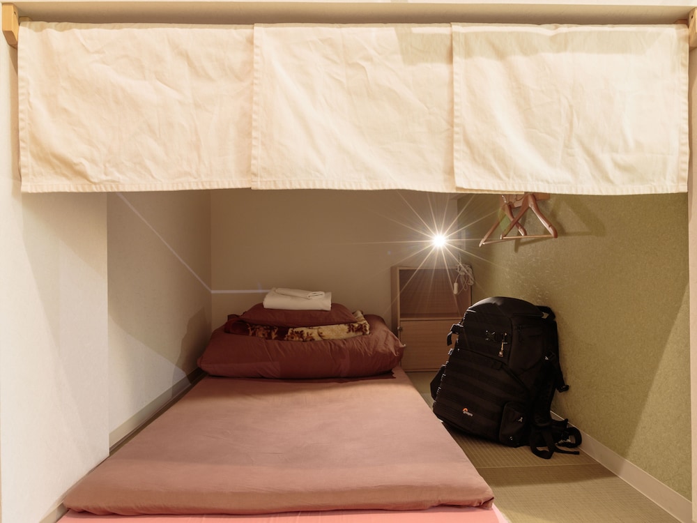 J-Hoppers Hiroshima Guesthouse