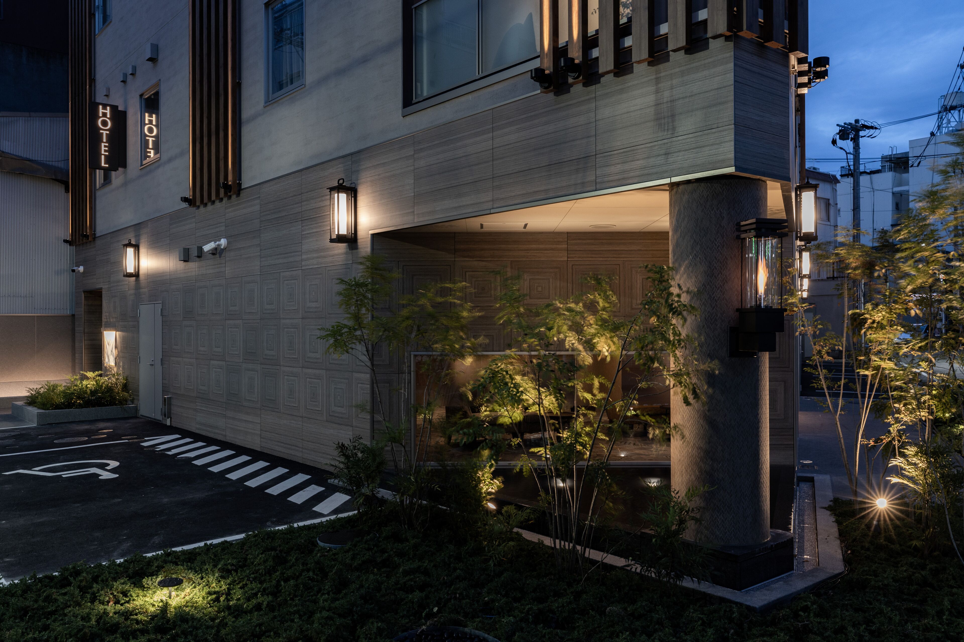Y-HOTEL