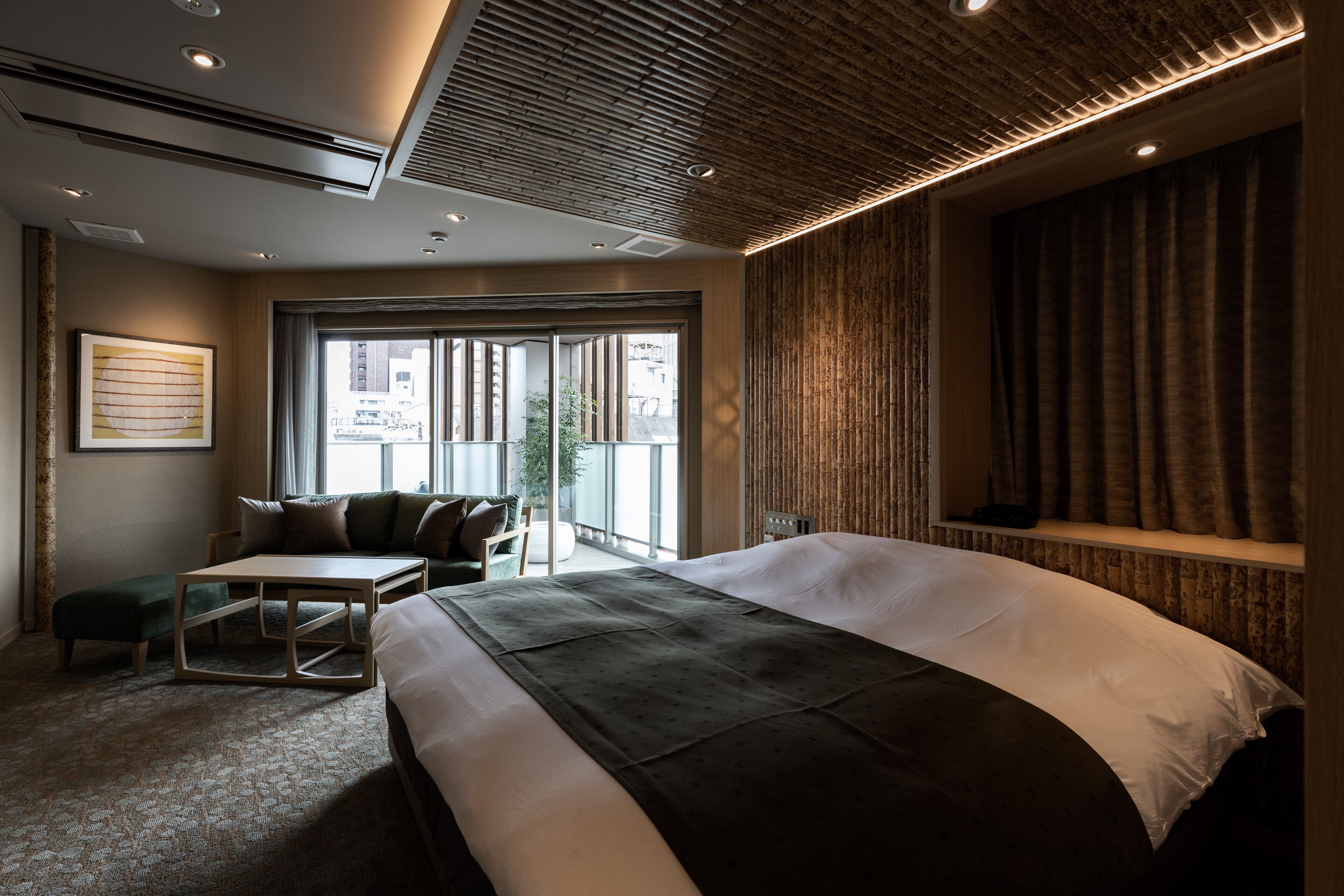 Y-HOTEL