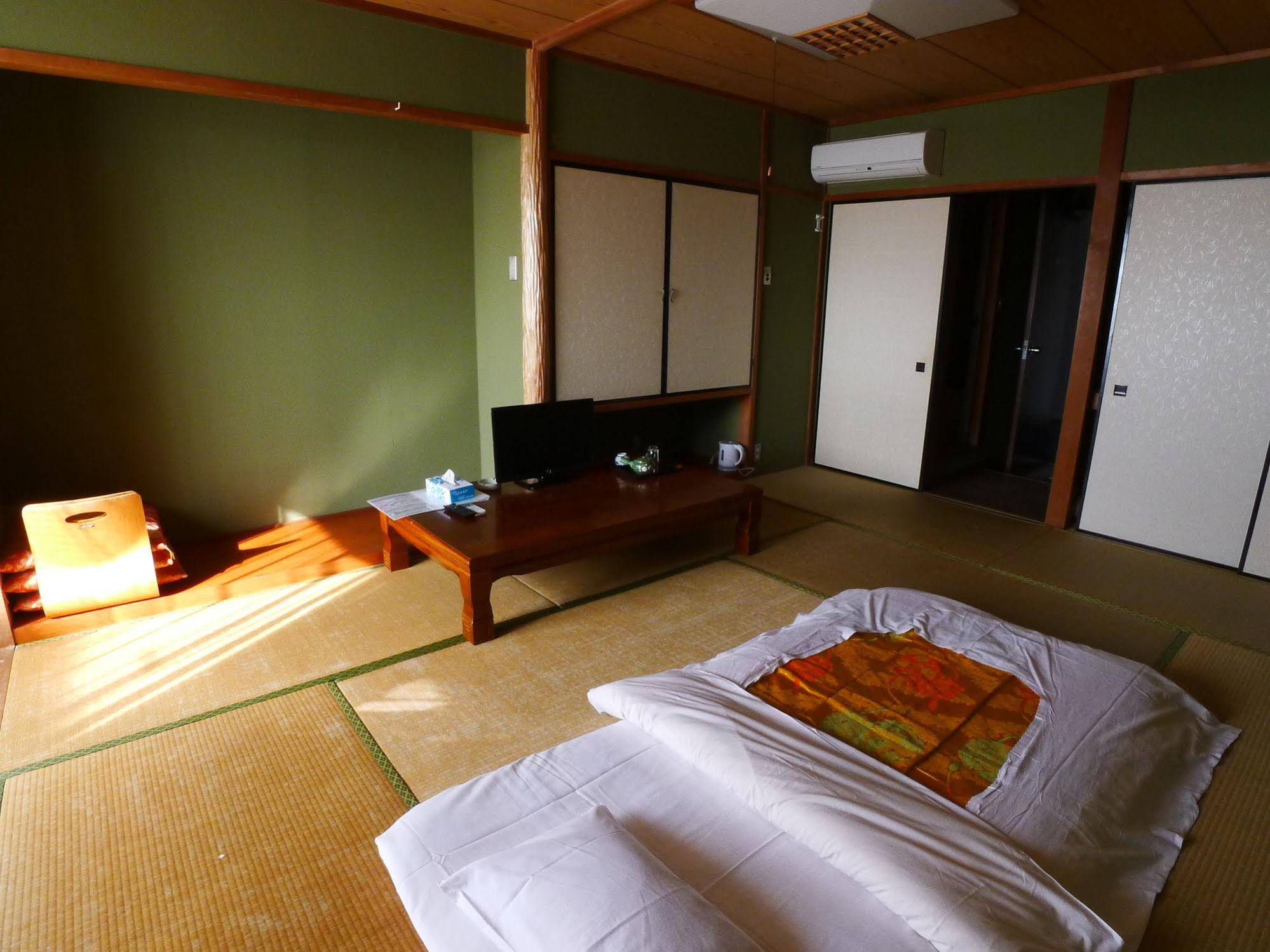 New Makomo Hotel