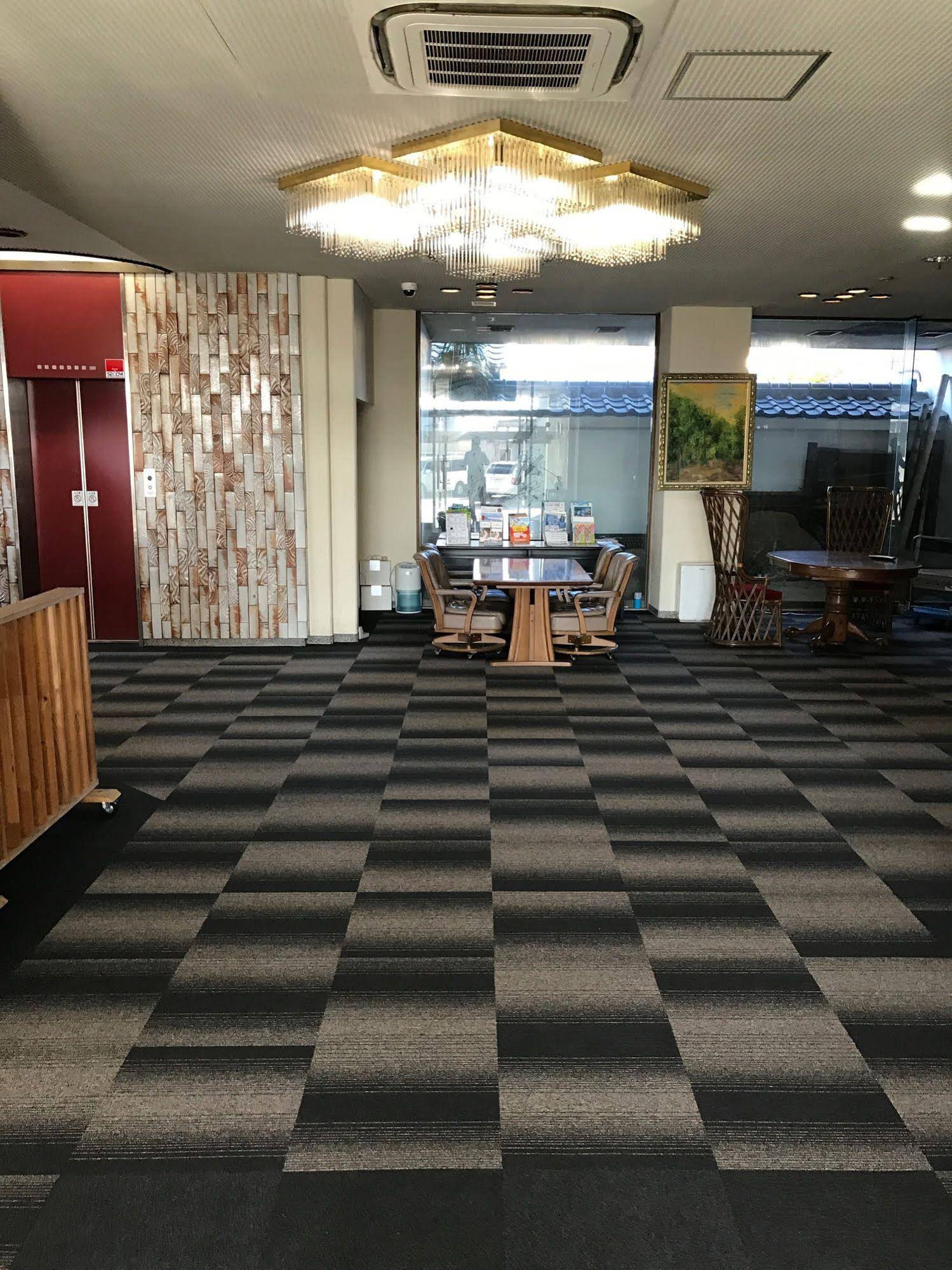 New Makomo Hotel