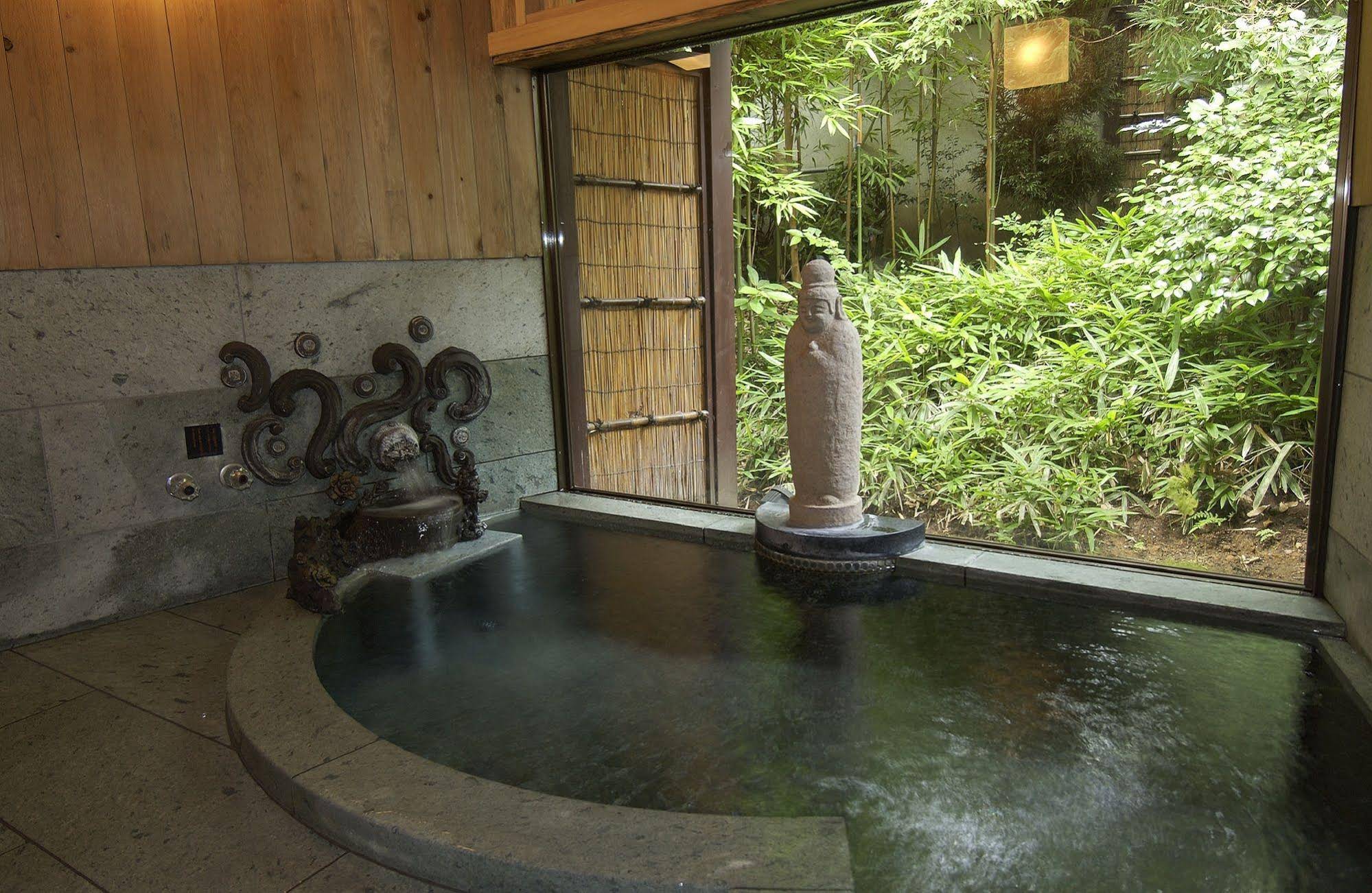 Izukogen Hanafubuki Ryokan