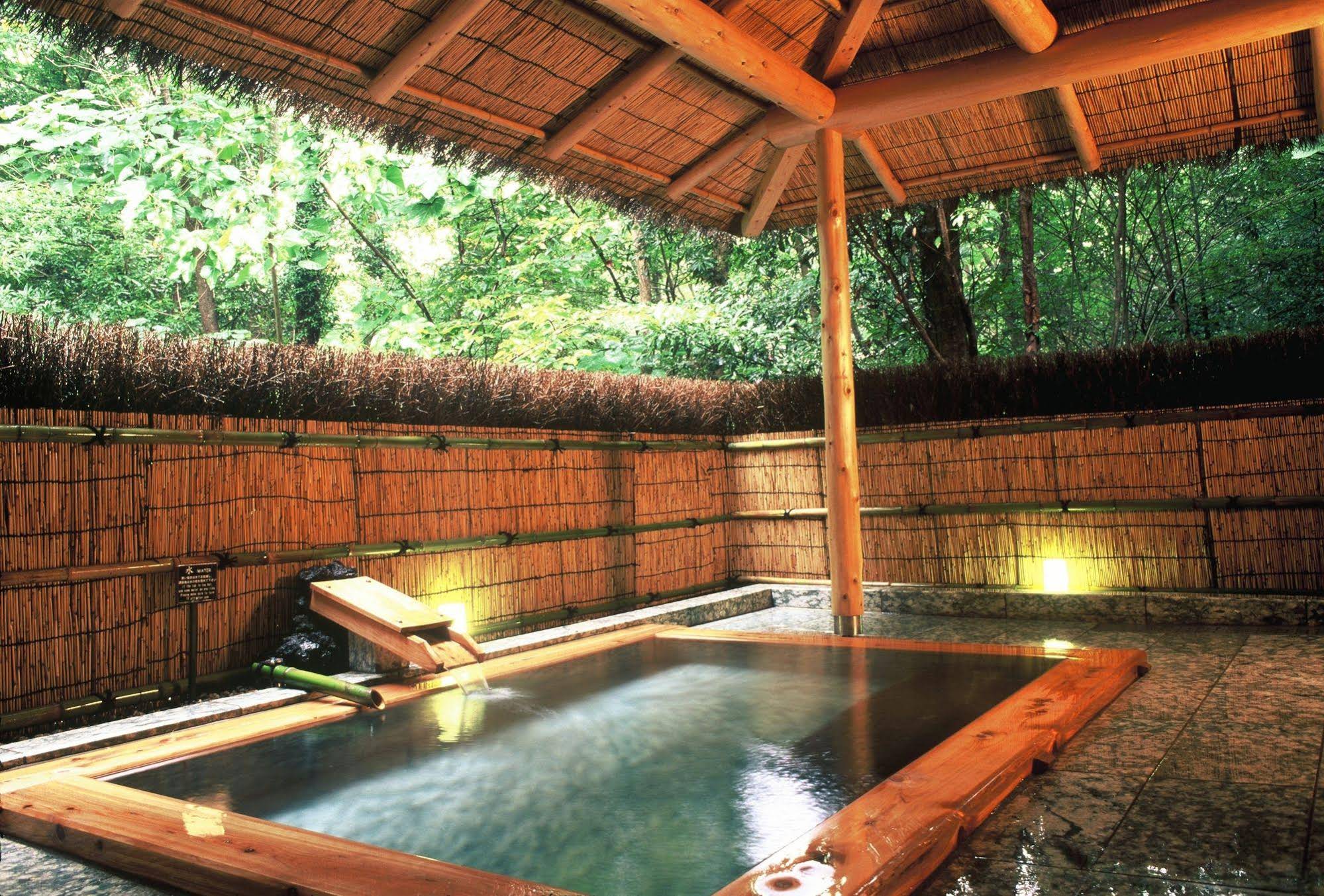 Izukogen Hanafubuki Ryokan