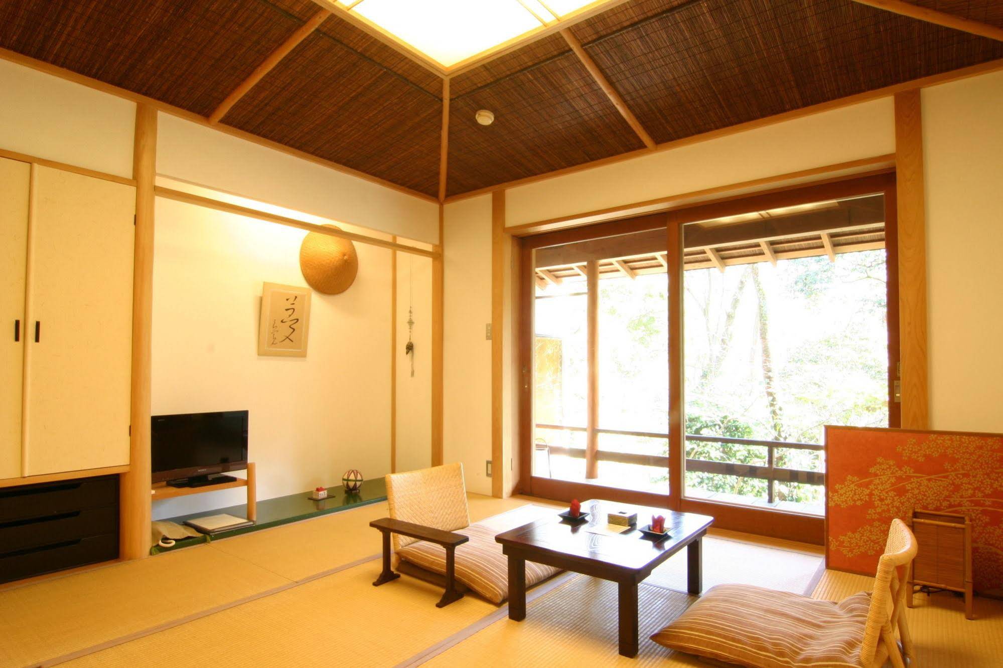 Izukogen Hanafubuki Ryokan