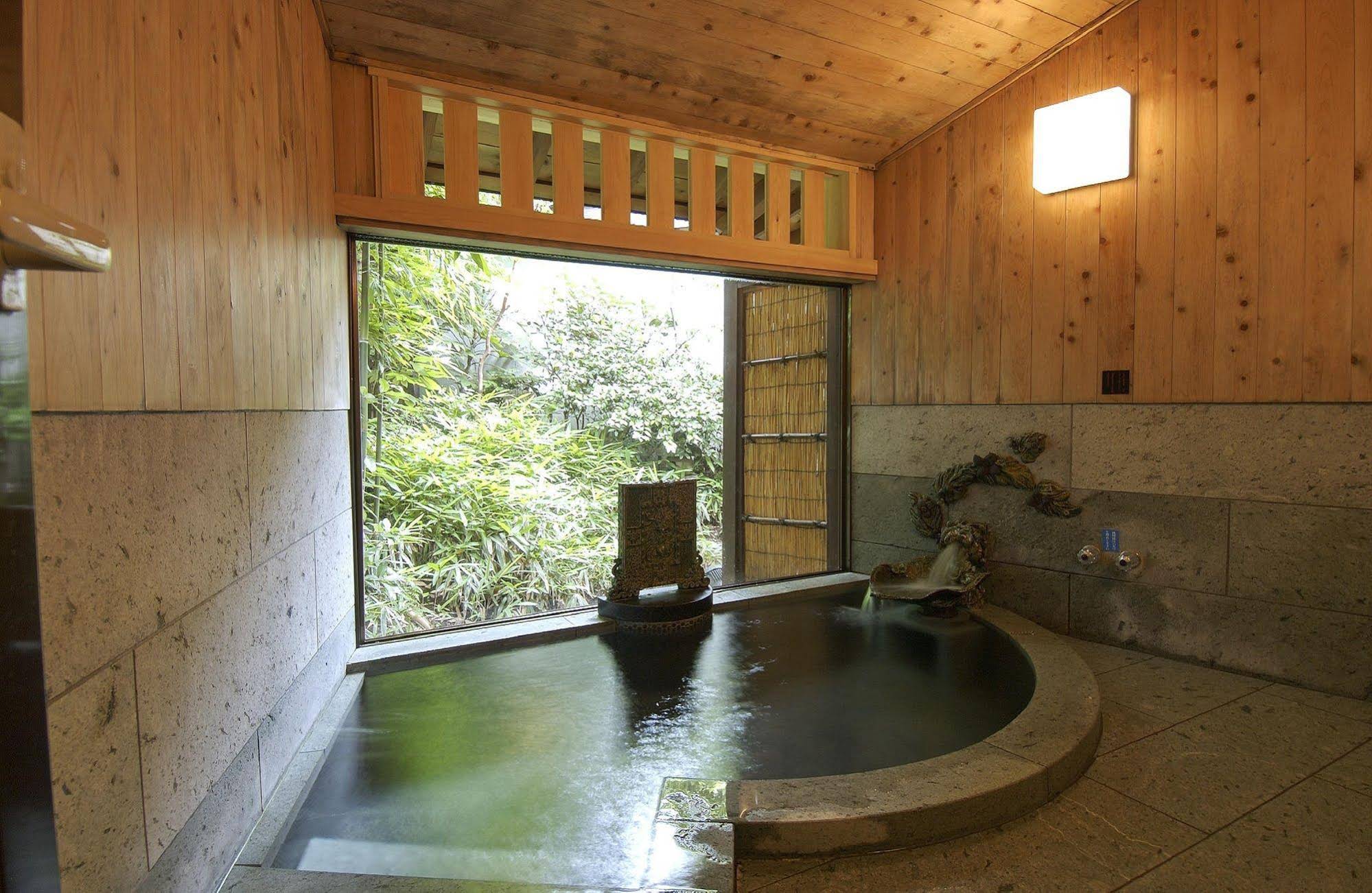 Izukogen Hanafubuki Ryokan