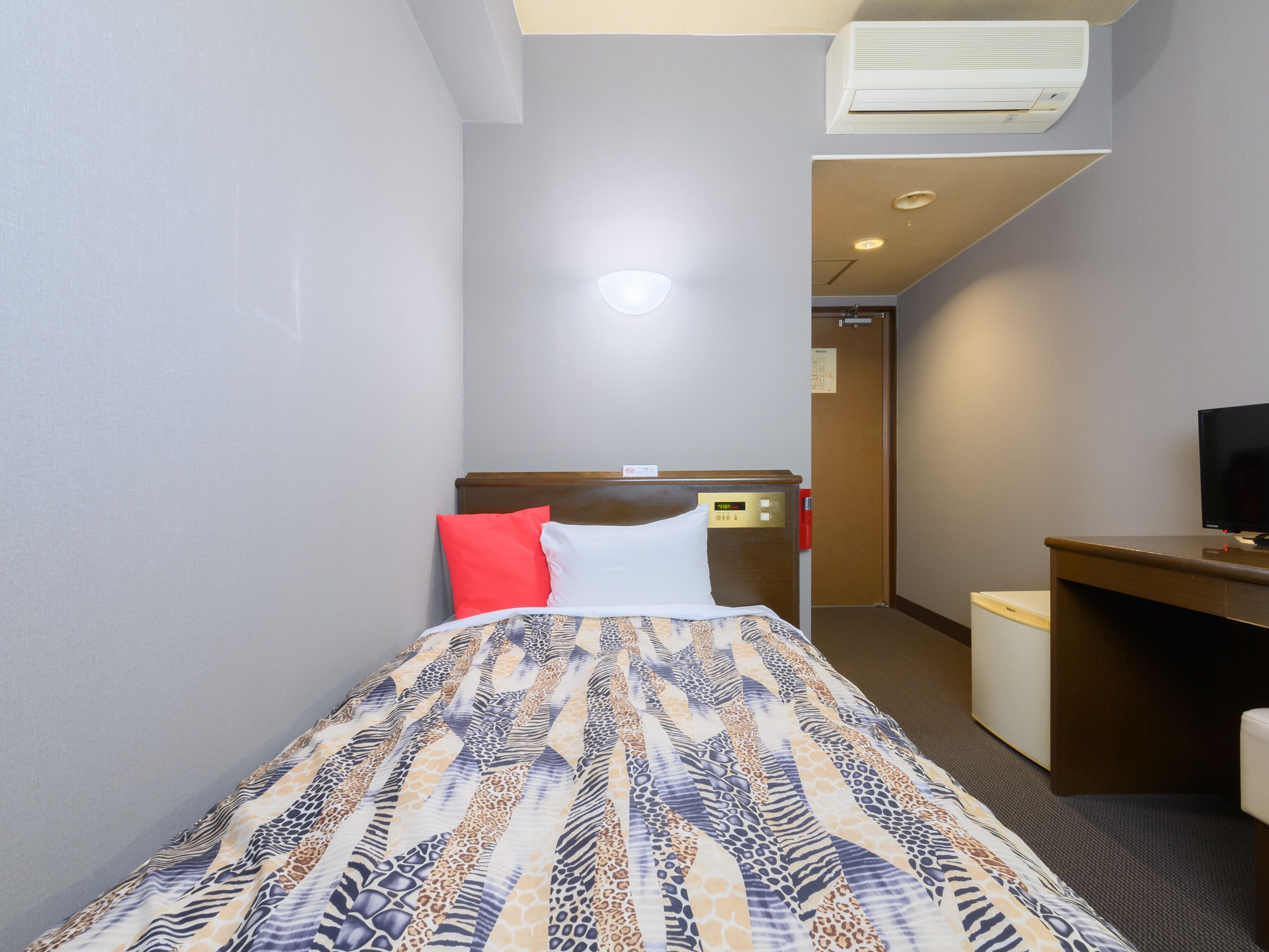 Tabist IWATA Station Hotel