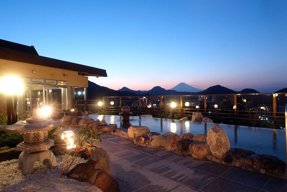 New Hakkeien Hotel