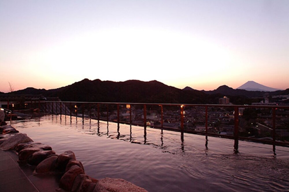 New Hakkeien Hotel