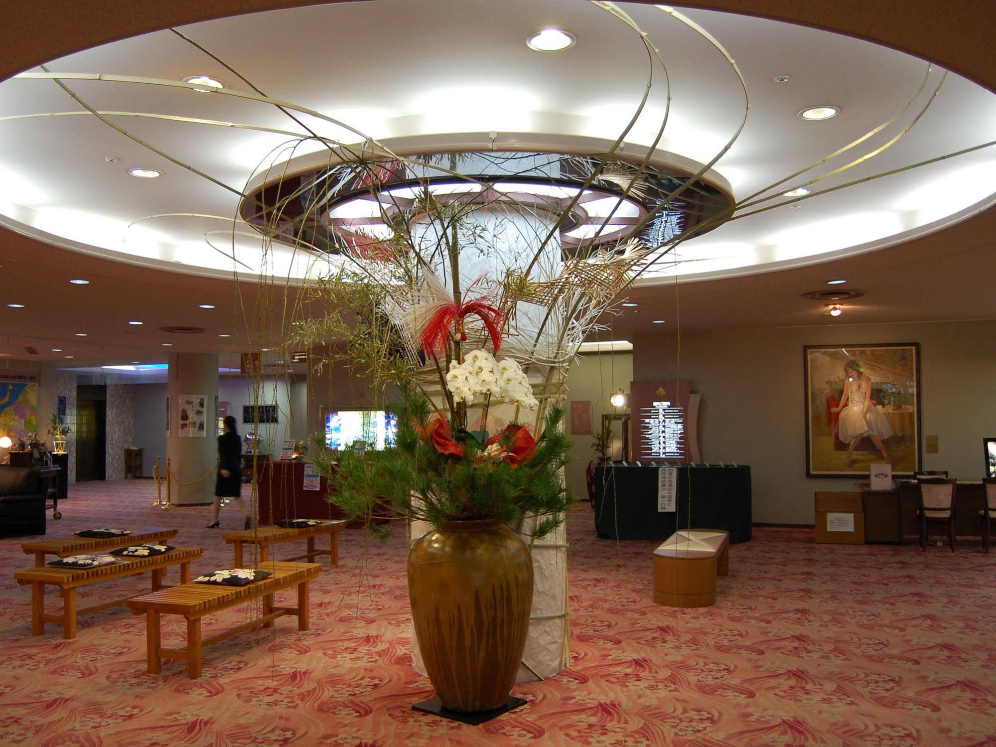 Kajikaso Royal Hotel