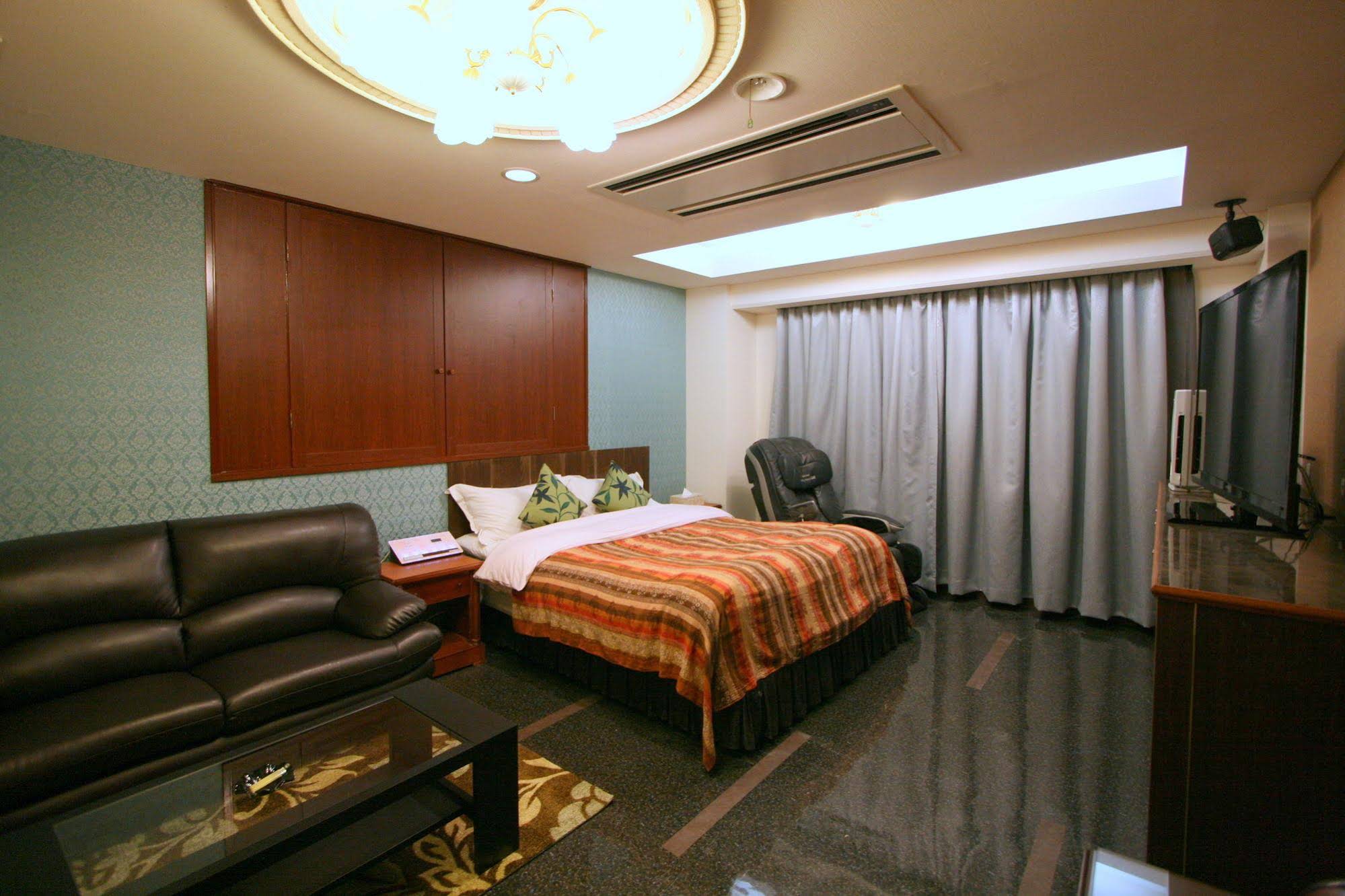 Hotel Aura Ono