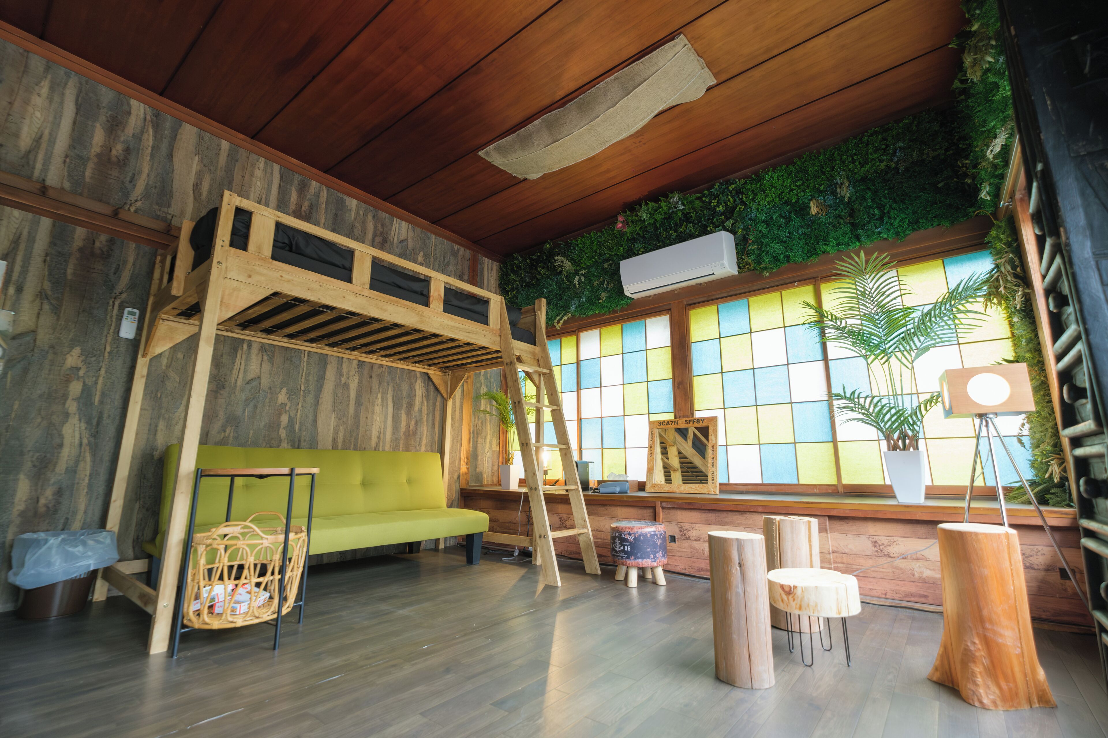 Wanderlust Inn