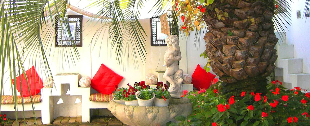 Arabian Art Hotel & Gallery