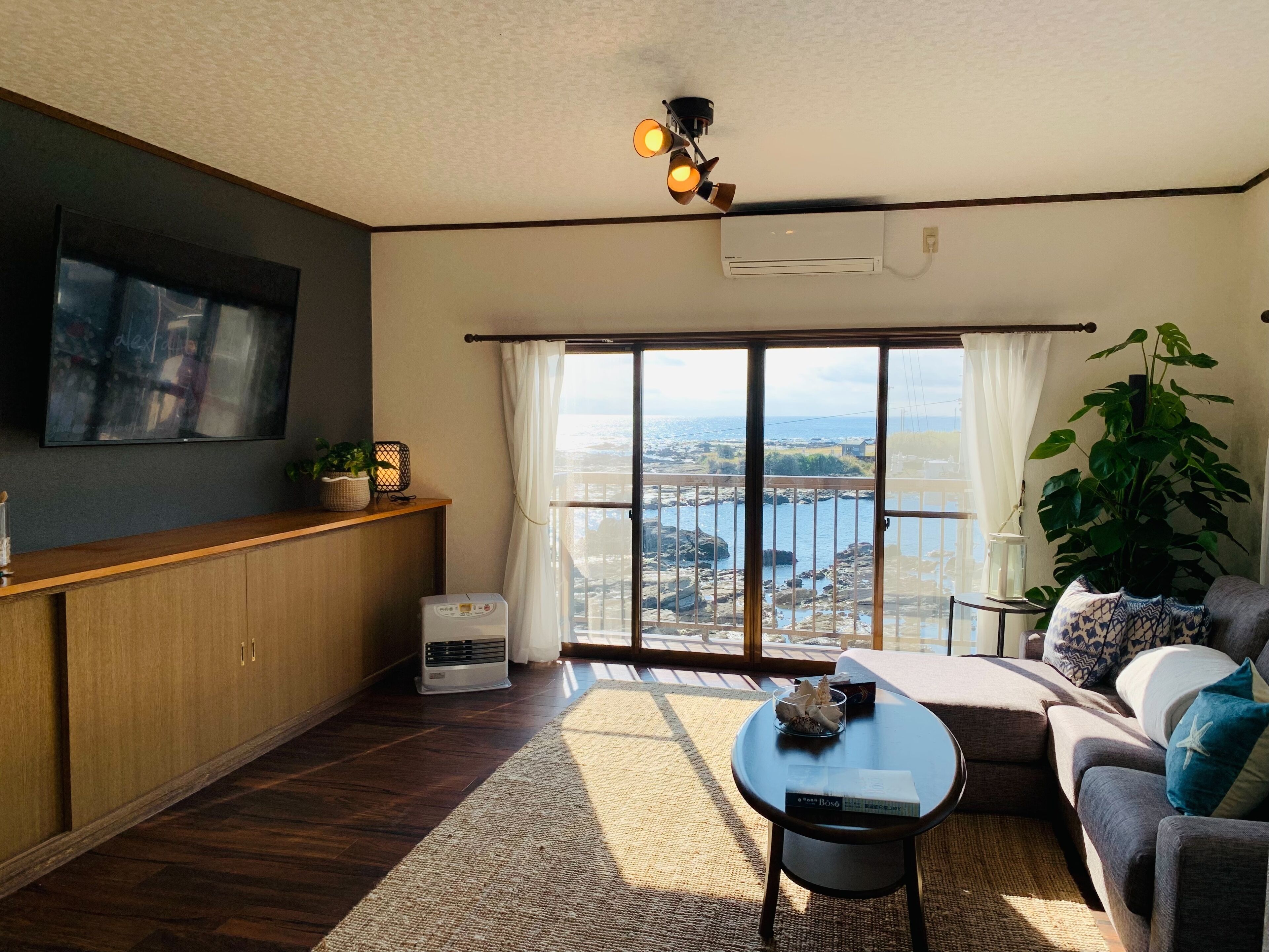 Kamogawa Ocean Front Villa