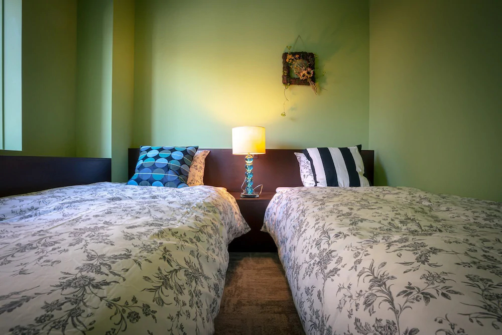 Hotel Trim-Caters To Women