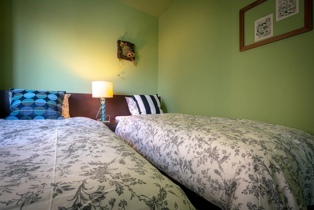 Hotel Trim-Caters To Women