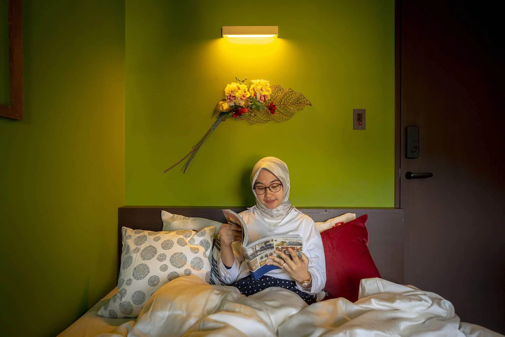 Hotel Trim-Caters To Women