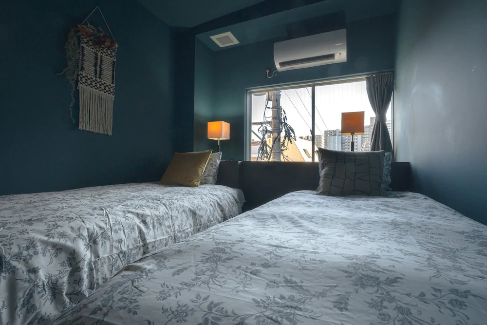 Hotel Trim-Caters To Women