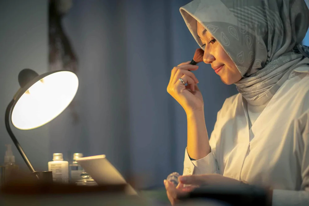 Hotel Trim-Caters To Women