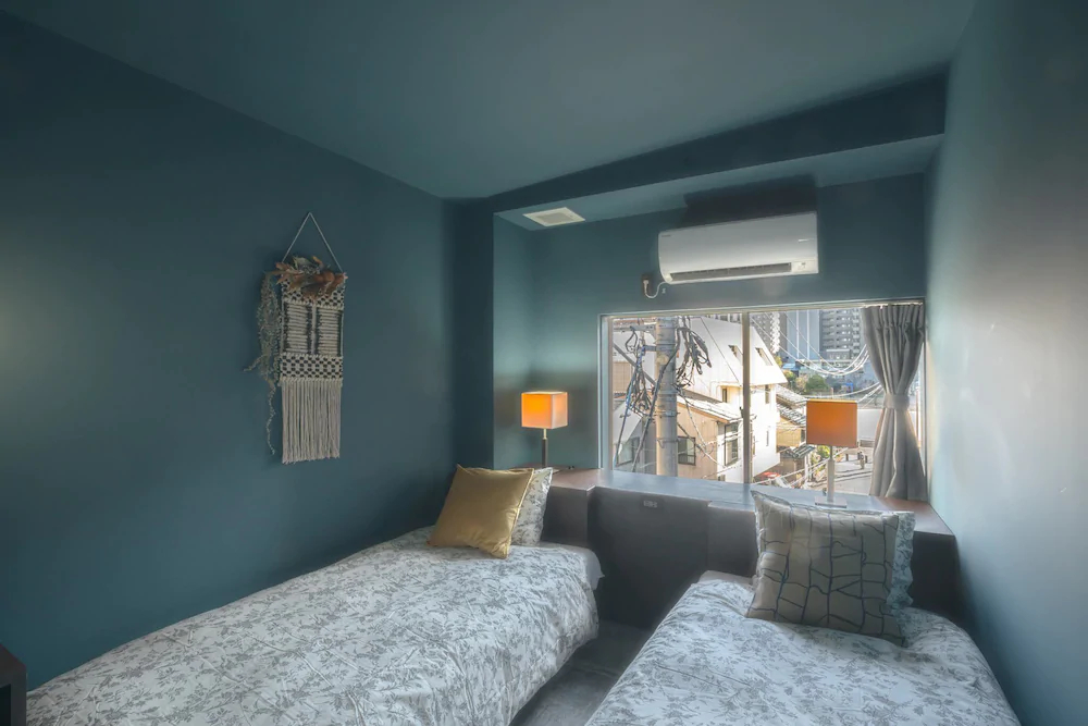 Hotel Trim-Caters To Women