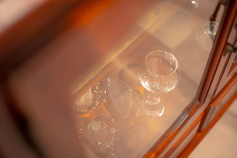 Hotel Trim-Caters To Women