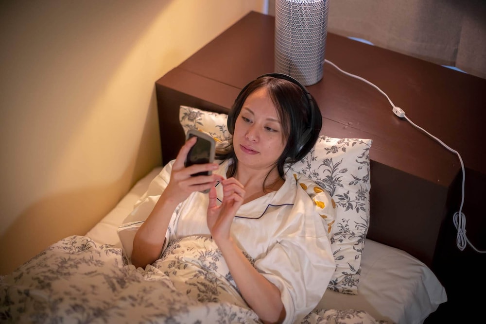 Hotel Trim-Caters To Women