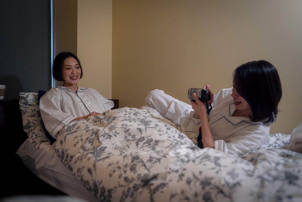 Hotel Trim-Caters To Women