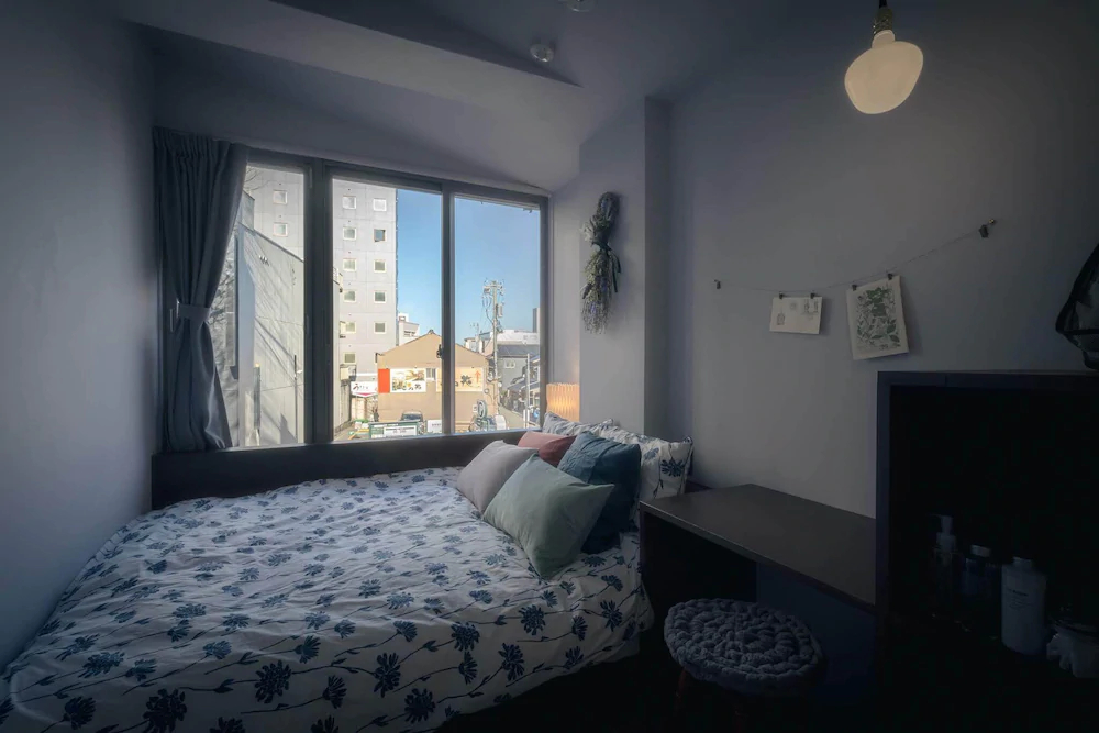 Hotel Trim-Caters To Women