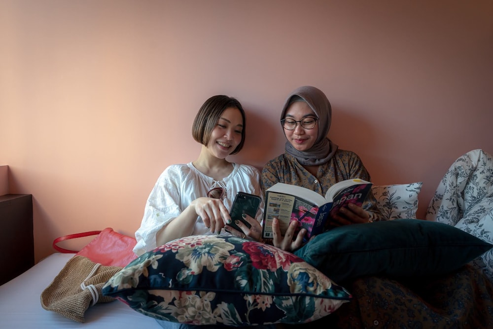 Hotel Trim-Caters To Women