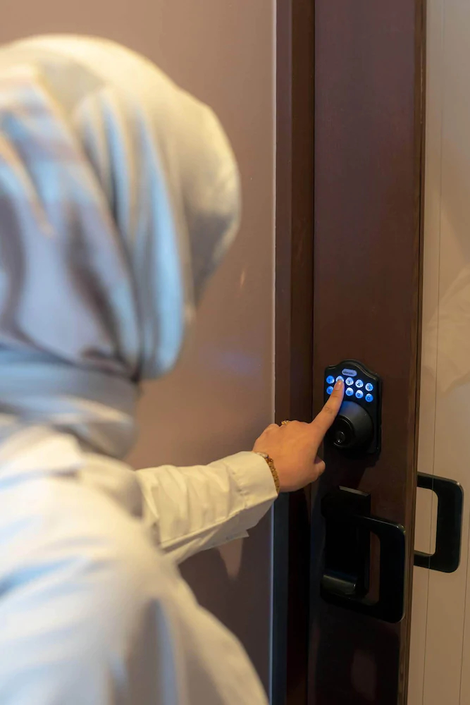 Hotel Trim-Caters To Women