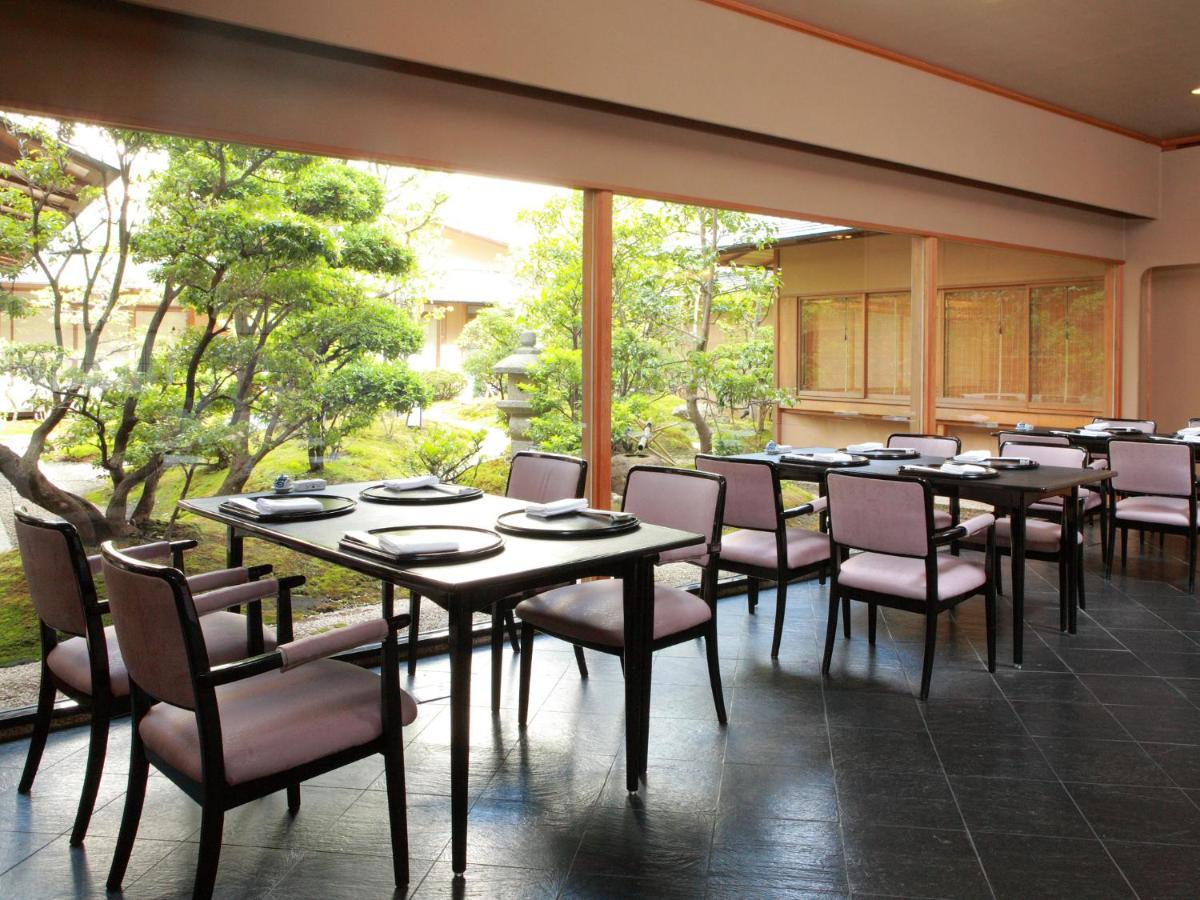 Nikko Kanazawa