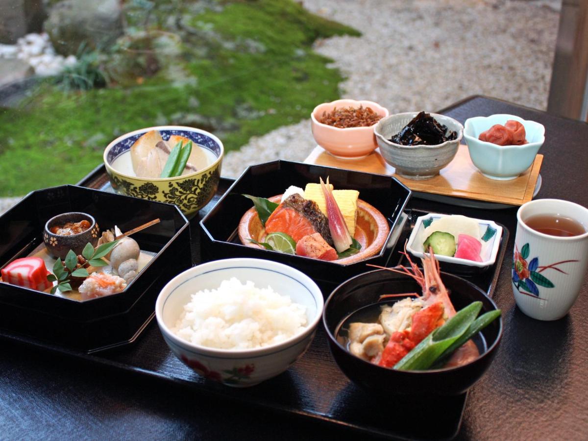 Nikko Kanazawa