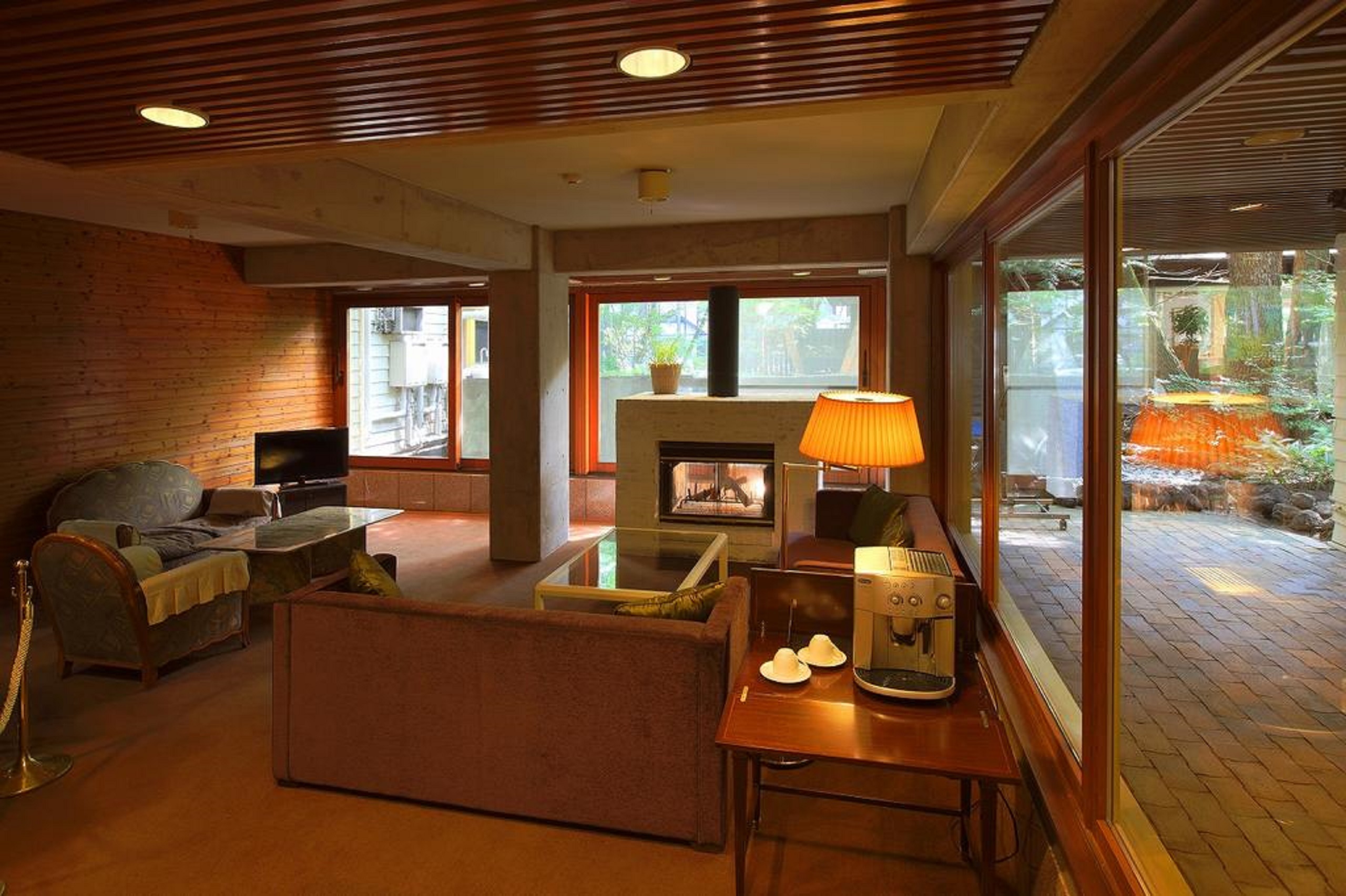 Kyu Karuizawa Hotel Shinonome Salon