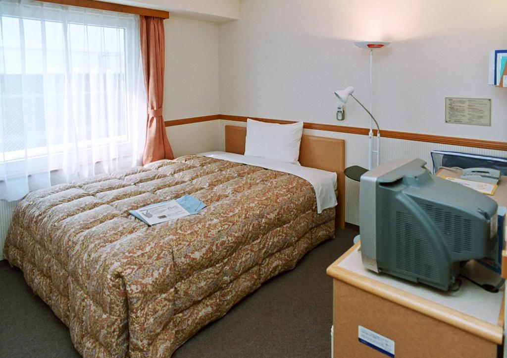 Toyoko Inn Kawasaki Ekimae Shiyakusho Dori