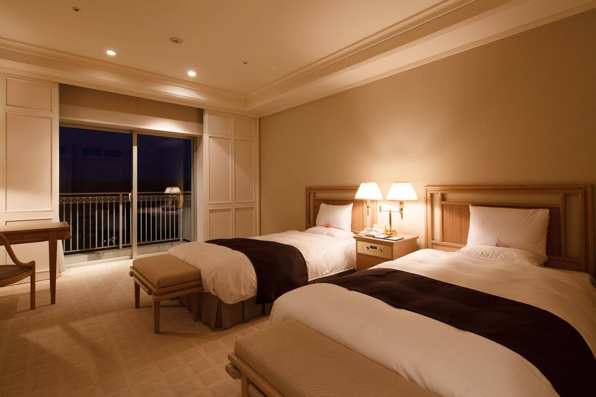 Okura Akademia Park Hotel