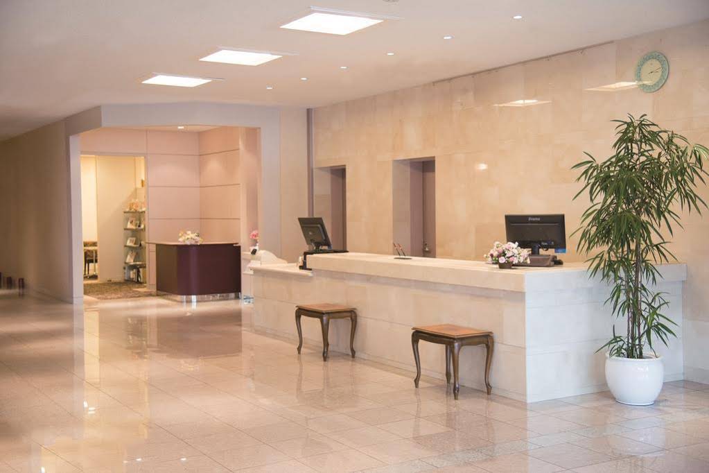 Hotel Crown Palais Kofu