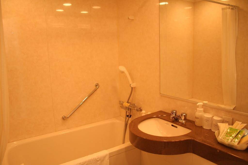 Hotel Crown Palais Kofu