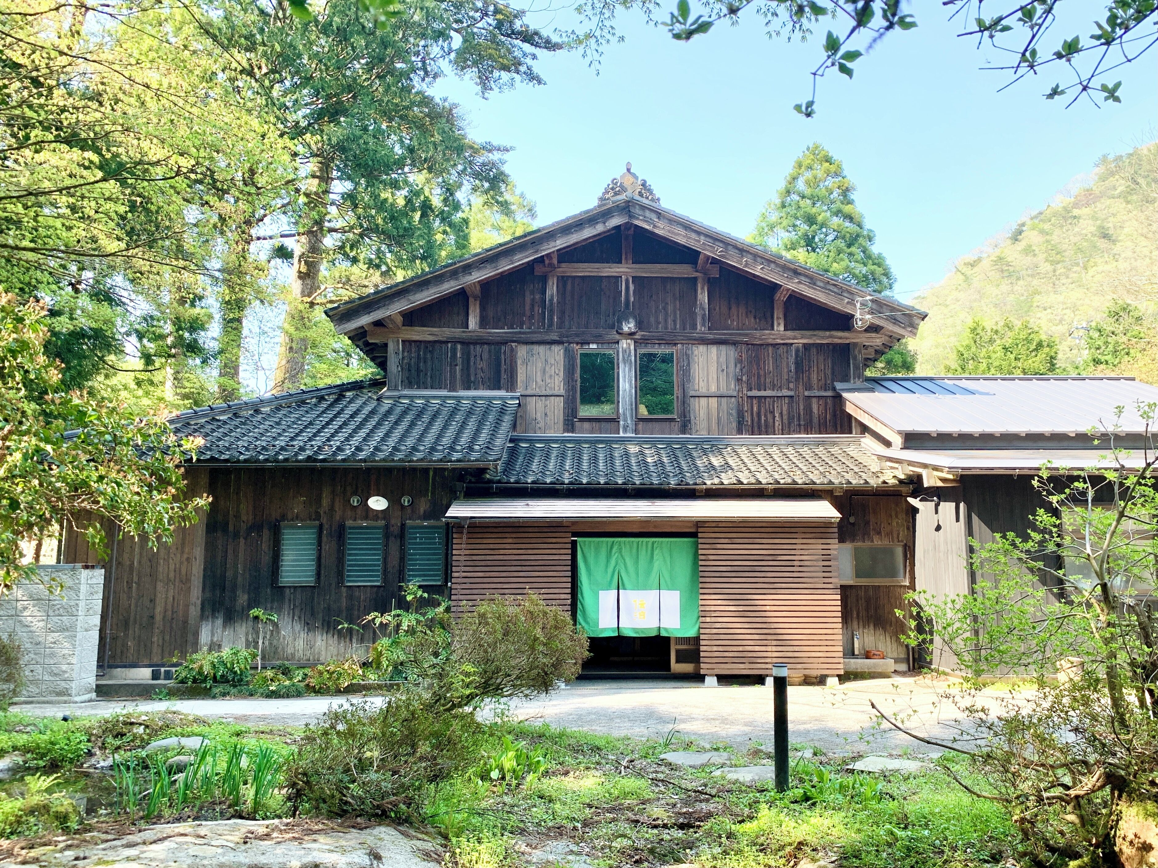 Denpaku Komatsu