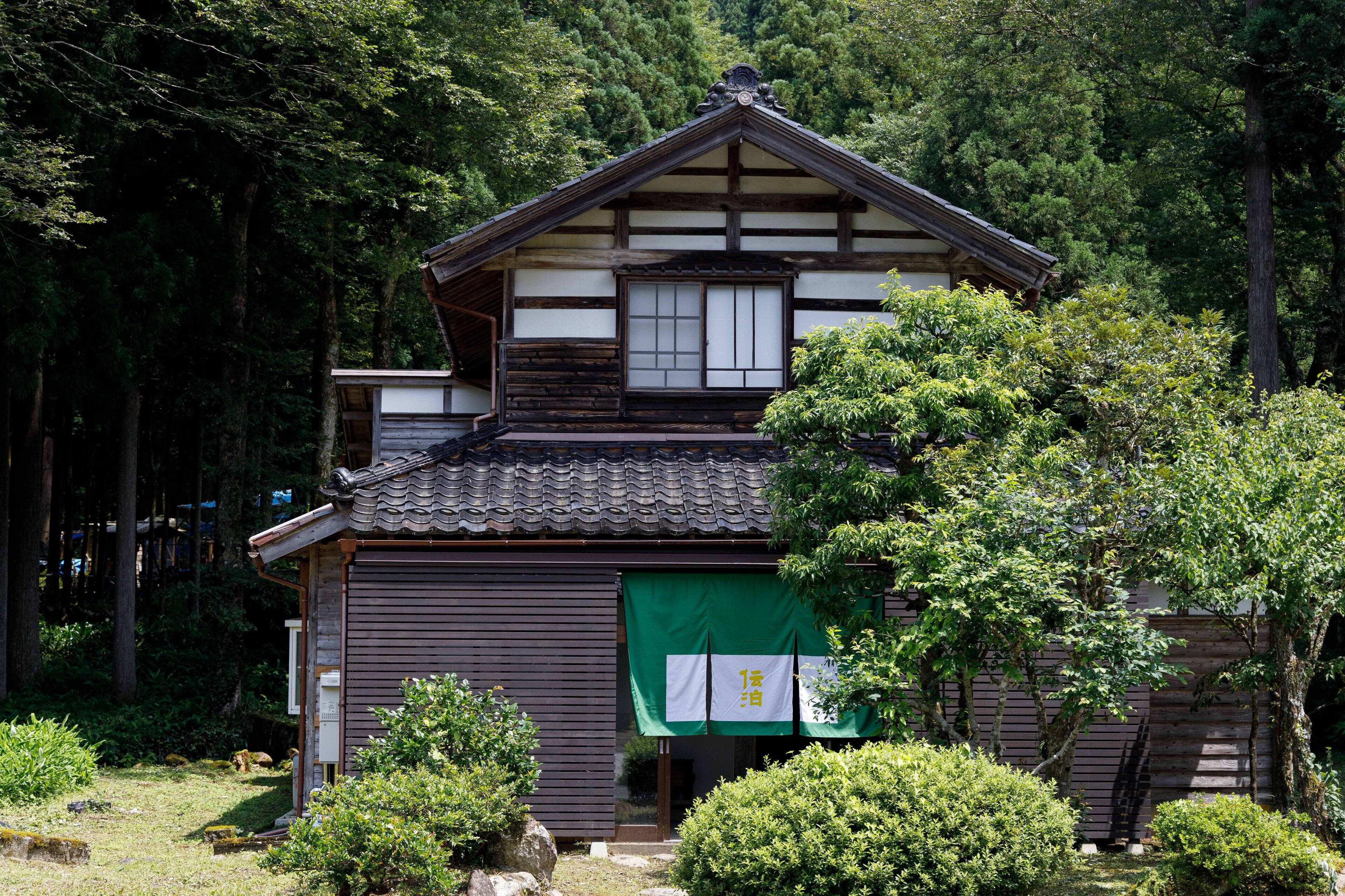 Denpaku Komatsu
