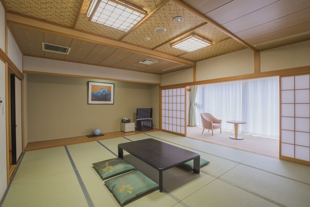 Yutoriro Bandai Atami