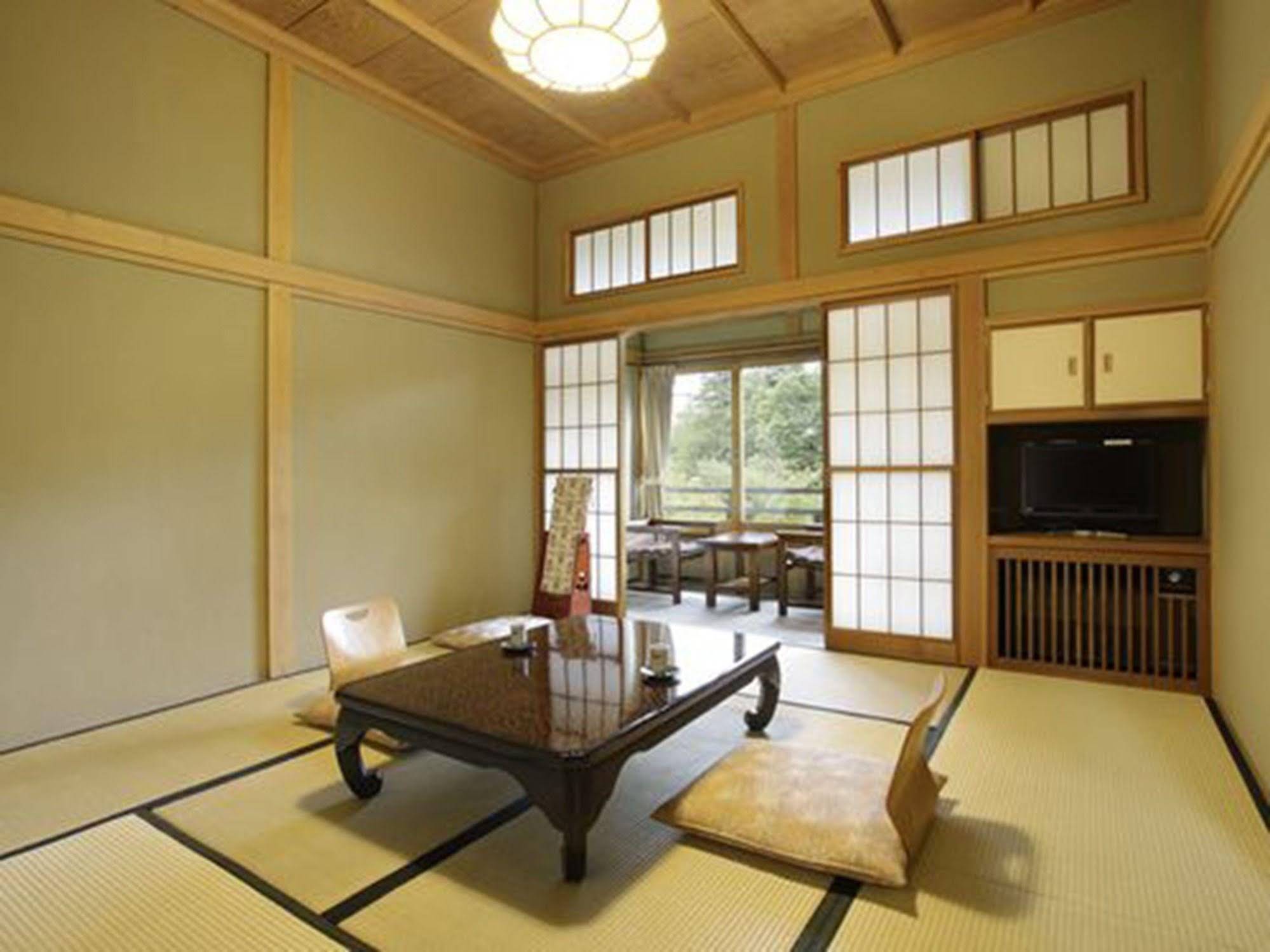 Kusatsu Hotel