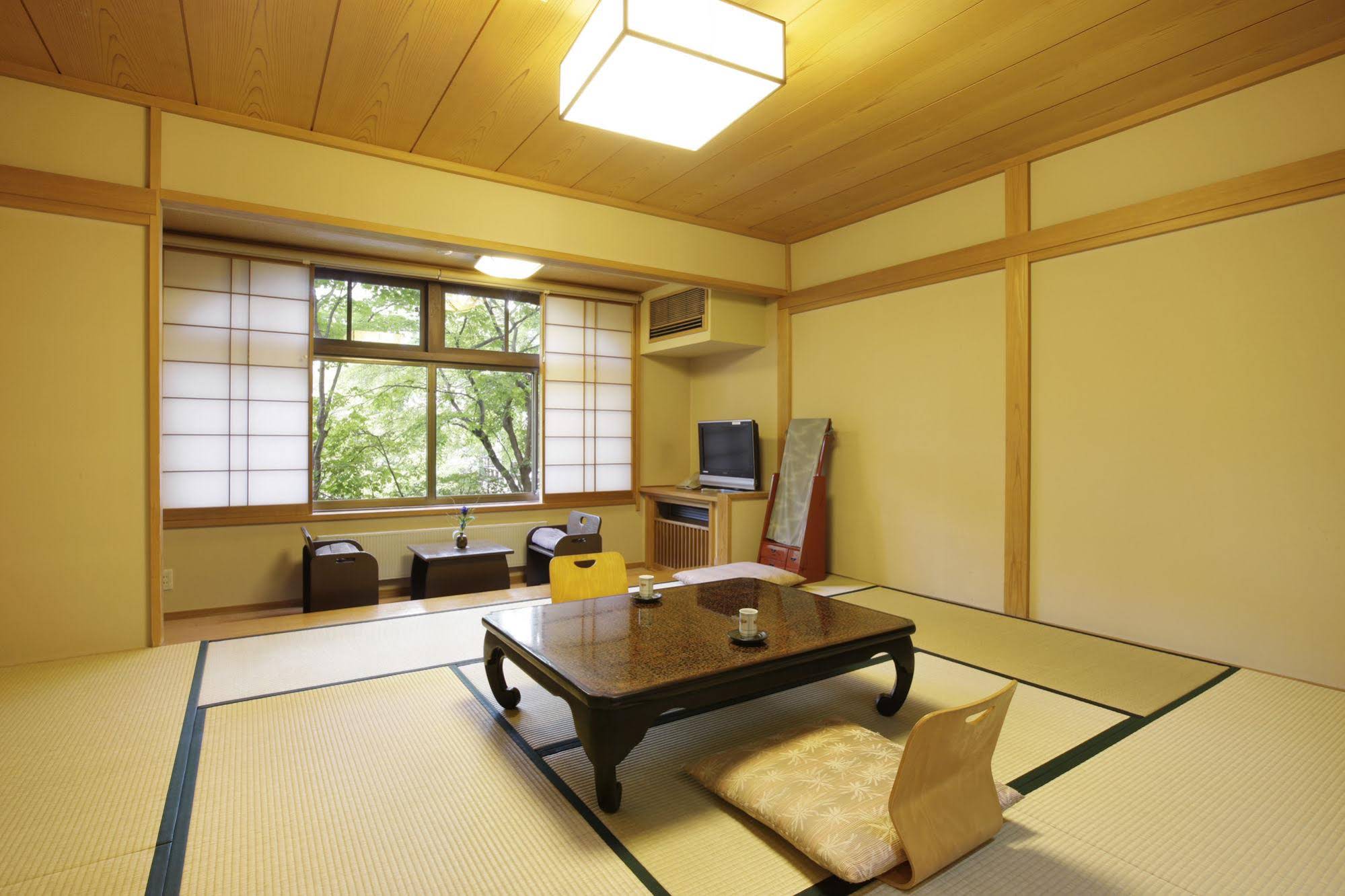 Kusatsu Hotel