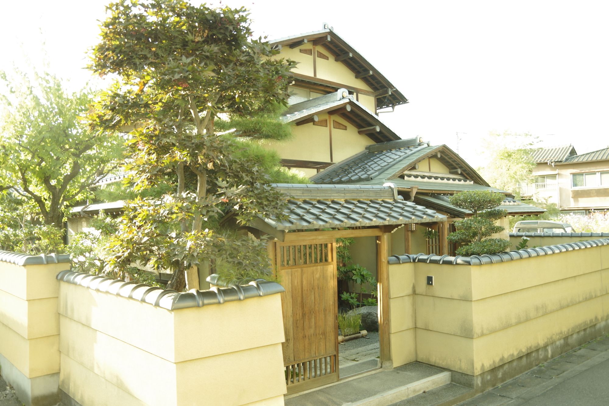 Guest House Engiya